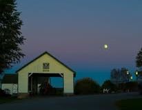 Lucky-Barn-at-twilight