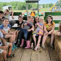 Big group on hayride